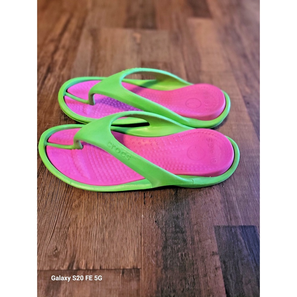 Summer Beach Vacation Green & Pink Athens Crocs Unisex Flipflop Thong Sandals - Picture 3 of 6